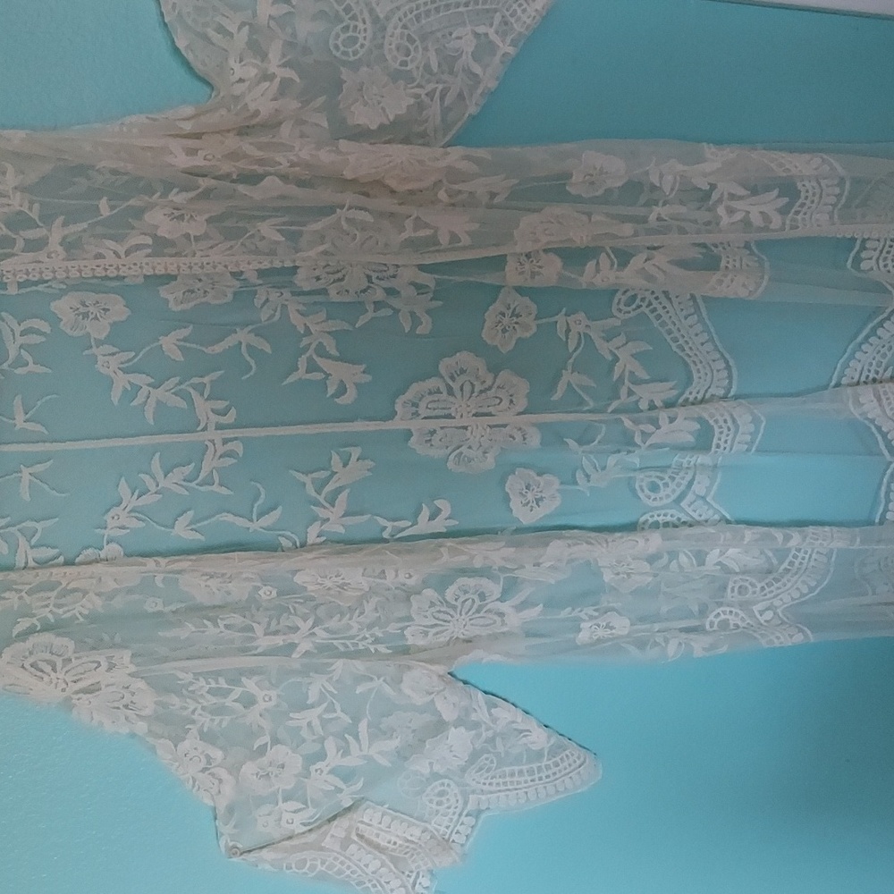 Cover up - Picture 5 of 5